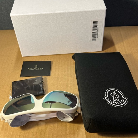 Authentic Moncler Diffractor Smoke Silver Flash oversized Unisex sun glasses - Picture 6 of 12